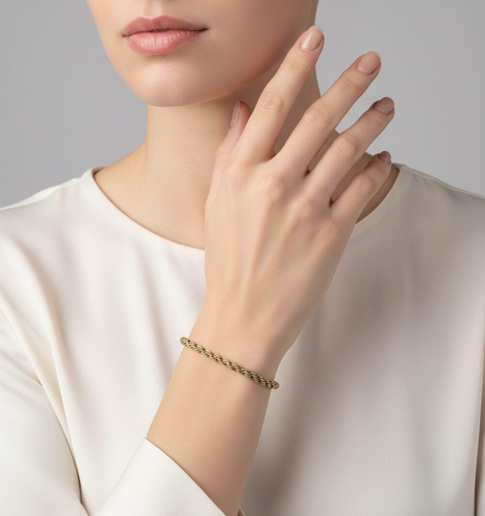 Kendra Scott Gold Tone Rope Chain Bracelet 7.75 to 8 In Modern Era